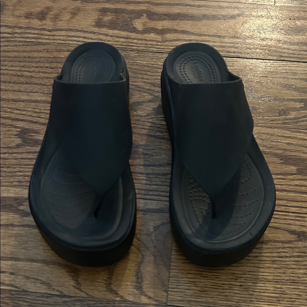 CROCS Black Platform Sandals - Picture 2 of 7